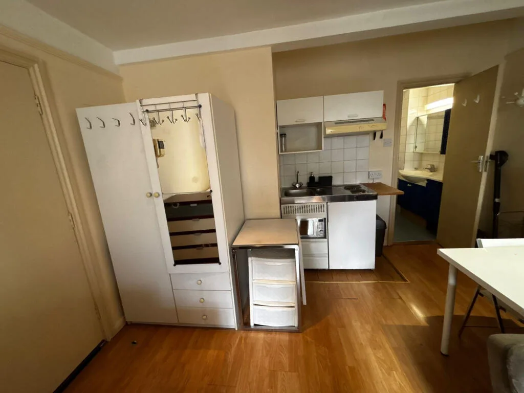 Studio flat for rent