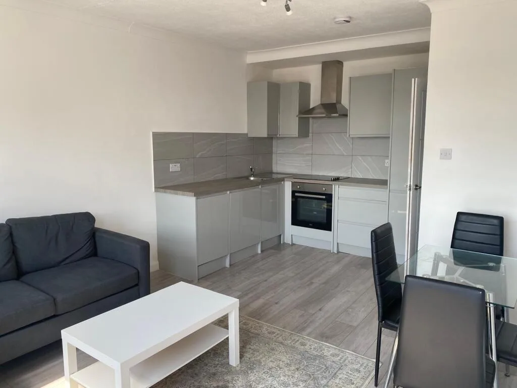 2 bedroom flat for rent