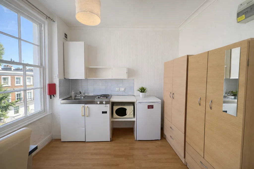 Studio flat for rent