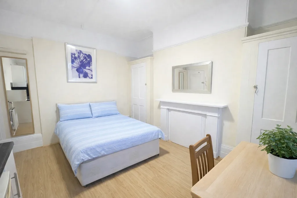 Studio flat for rent