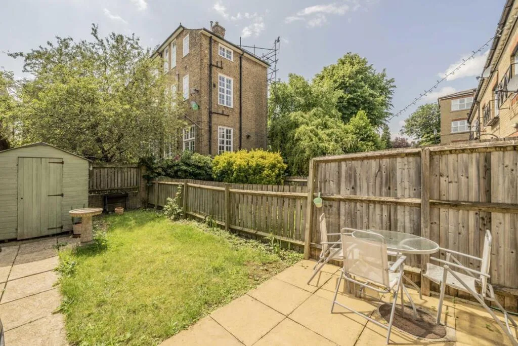 3 bedroom terraced house for rent