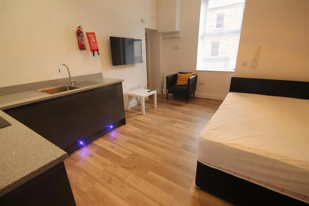 Studio flat for rent
