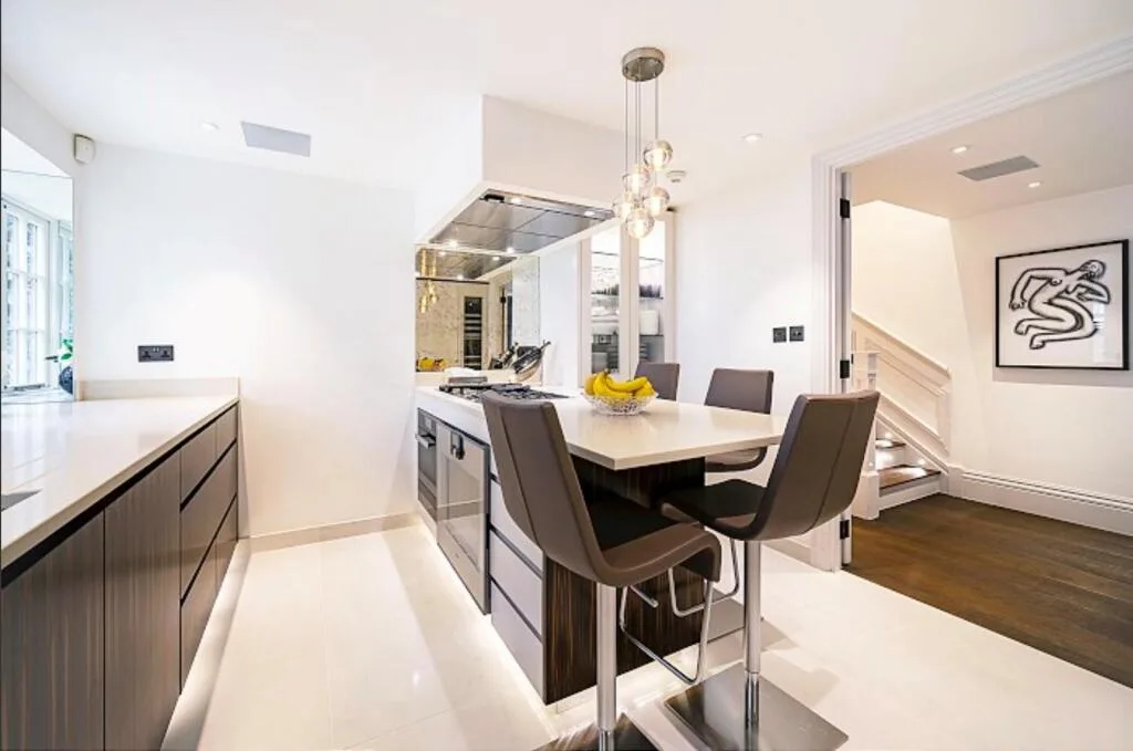 3 bedroom flat for rent