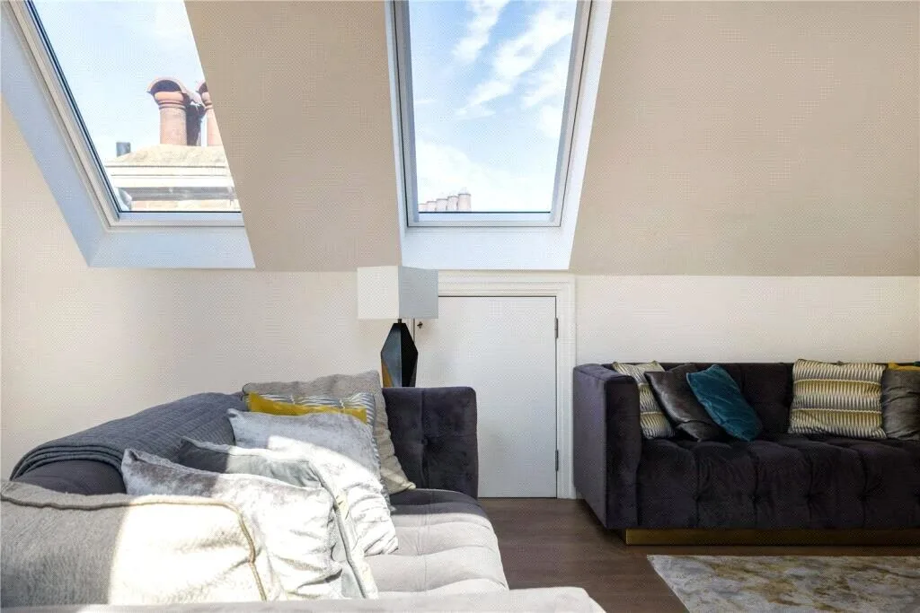 2 bedroom penthouse for rent