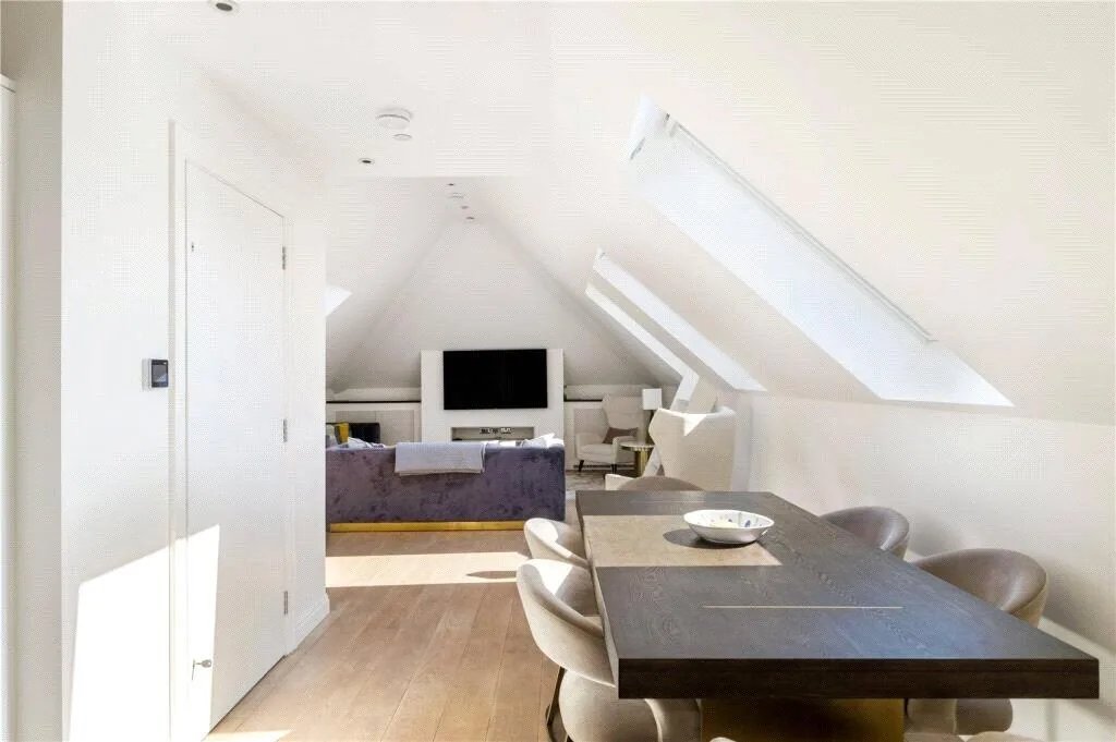2 bedroom penthouse for rent