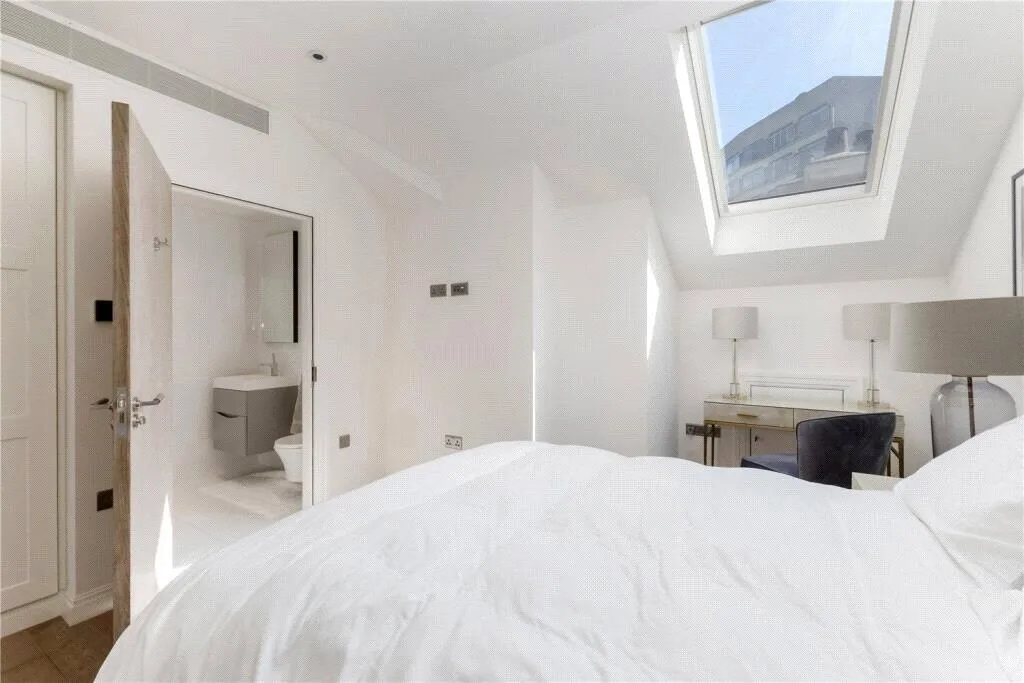 2 bedroom penthouse for rent