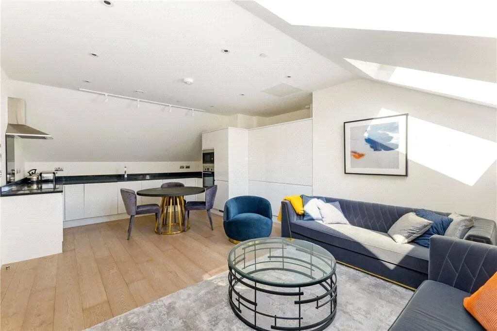 2 bedroom penthouse for rent