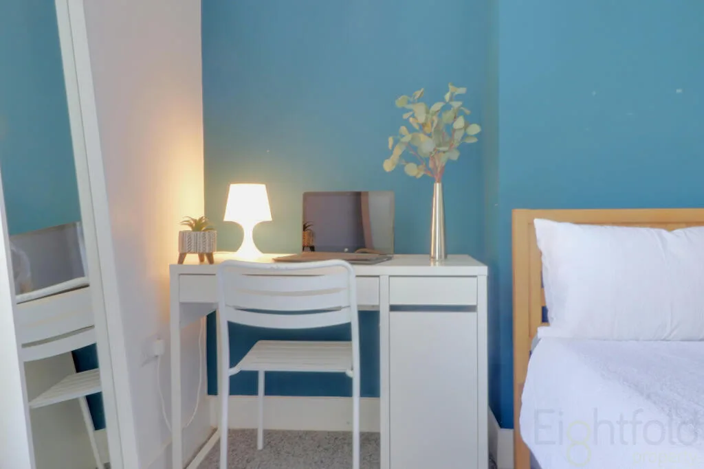 6 bedroom terraced house for rent