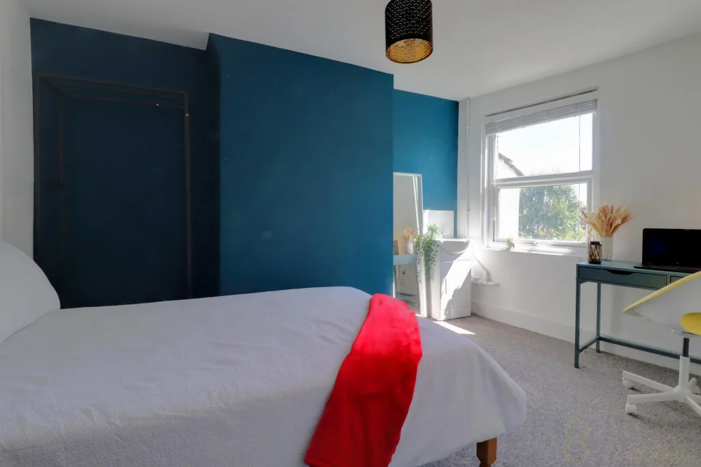 6 bedroom terraced house for rent