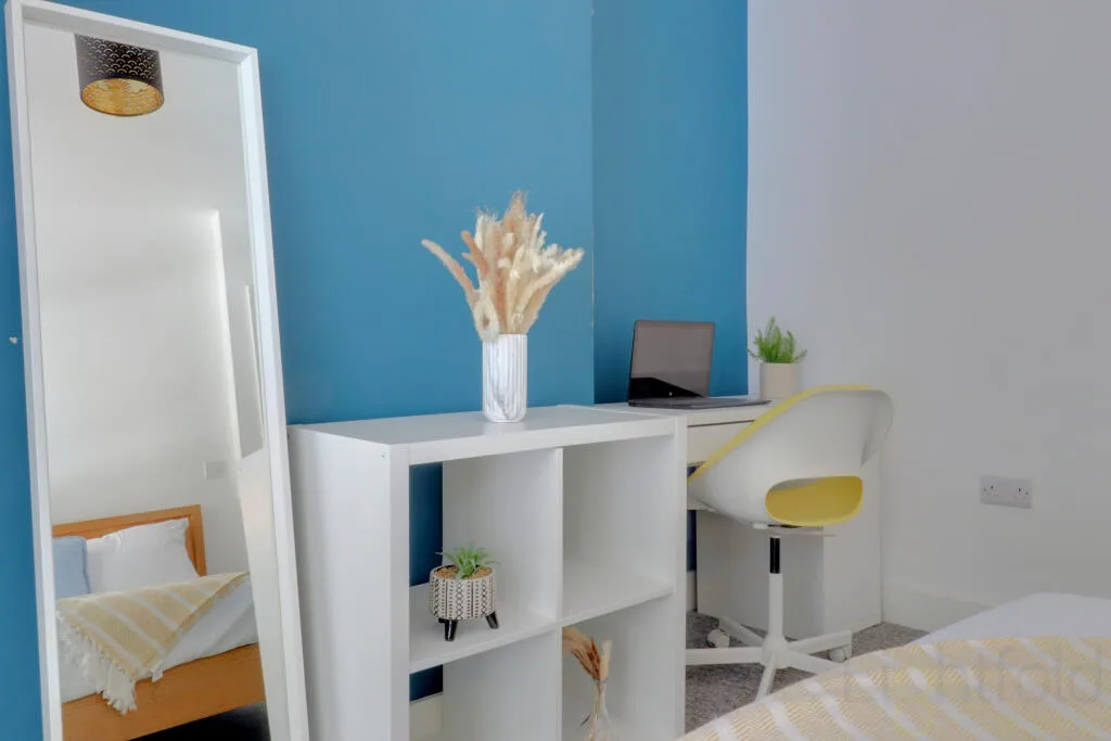 6 bedroom terraced house for rent