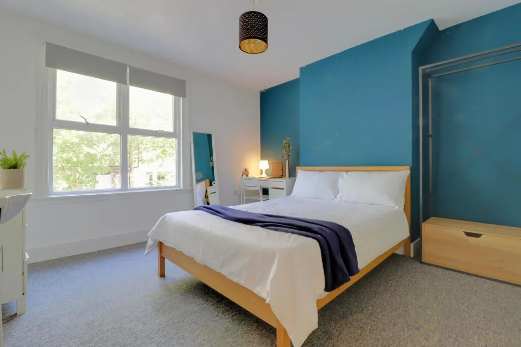 6 bedroom terraced house for rent