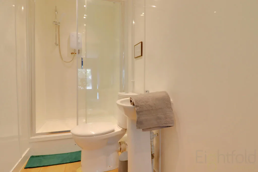 6 bedroom terraced house for rent