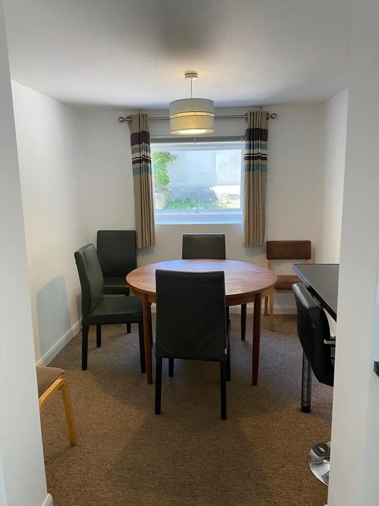 6 bedroom terraced house for rent