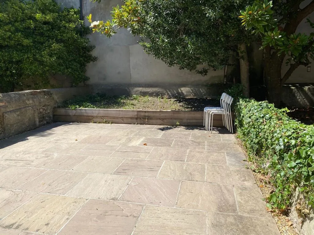 6 bedroom terraced house for rent