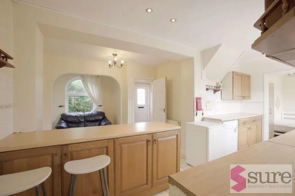 5 bedroom terraced house for rent