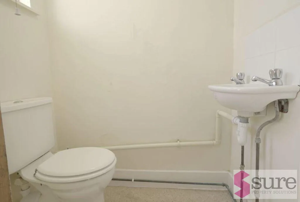 5 bedroom terraced house for rent