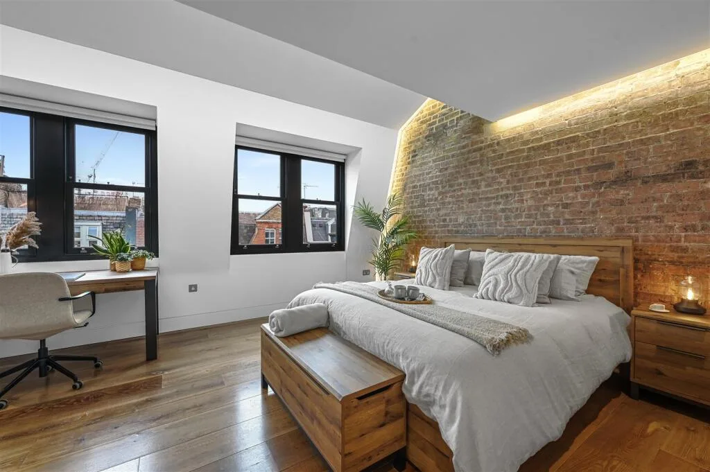 2 bedroom penthouse for rent
