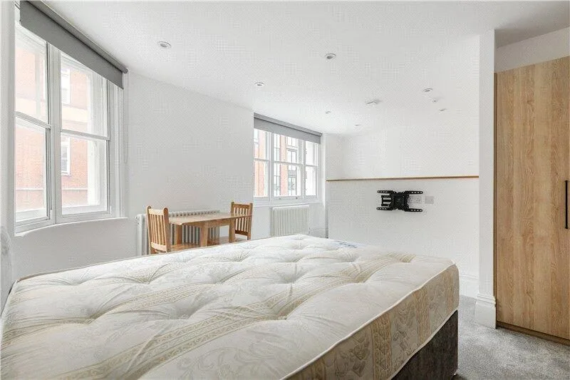 Studio flat for rent