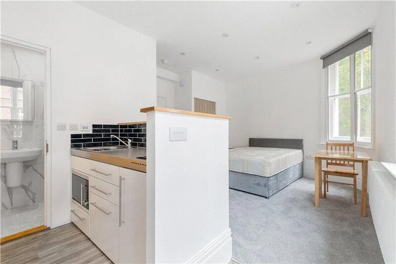 Studio flat for rent