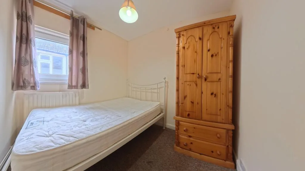 5 bedroom terraced house for rent