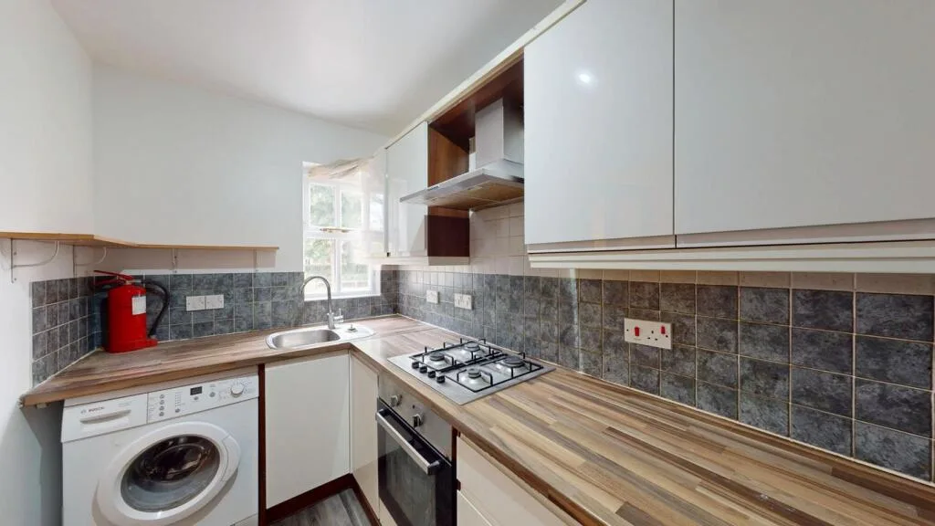2 bedroom house for rent