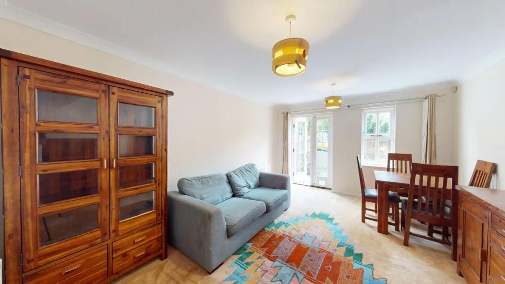 2 bedroom house for rent