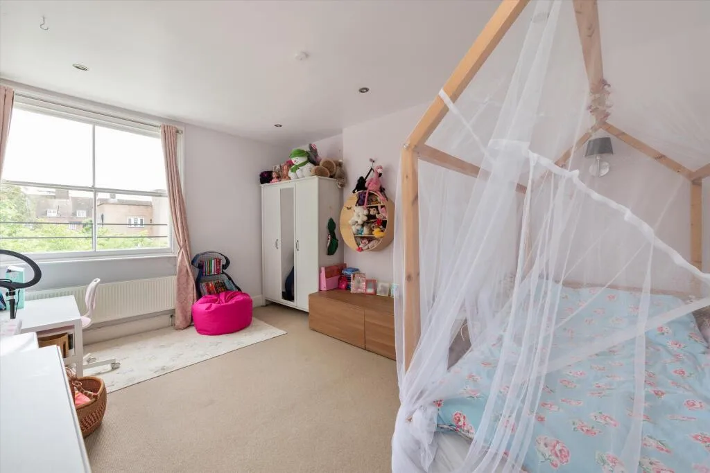 4 bedroom detached house for rent