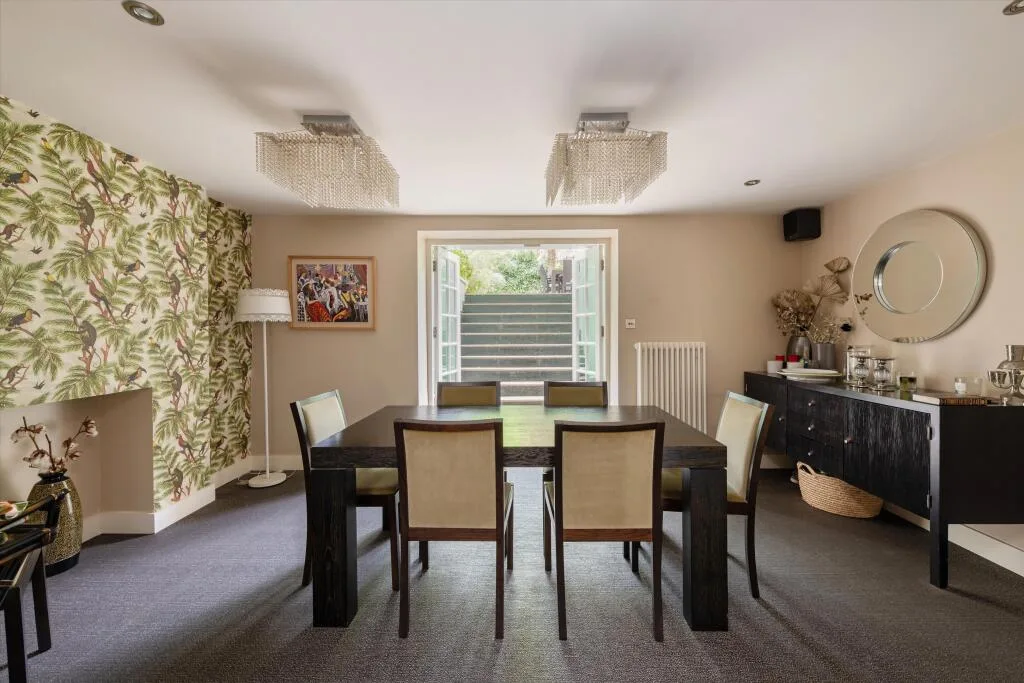 4 bedroom detached house for rent
