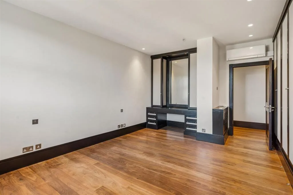5 bedroom apartment for rent