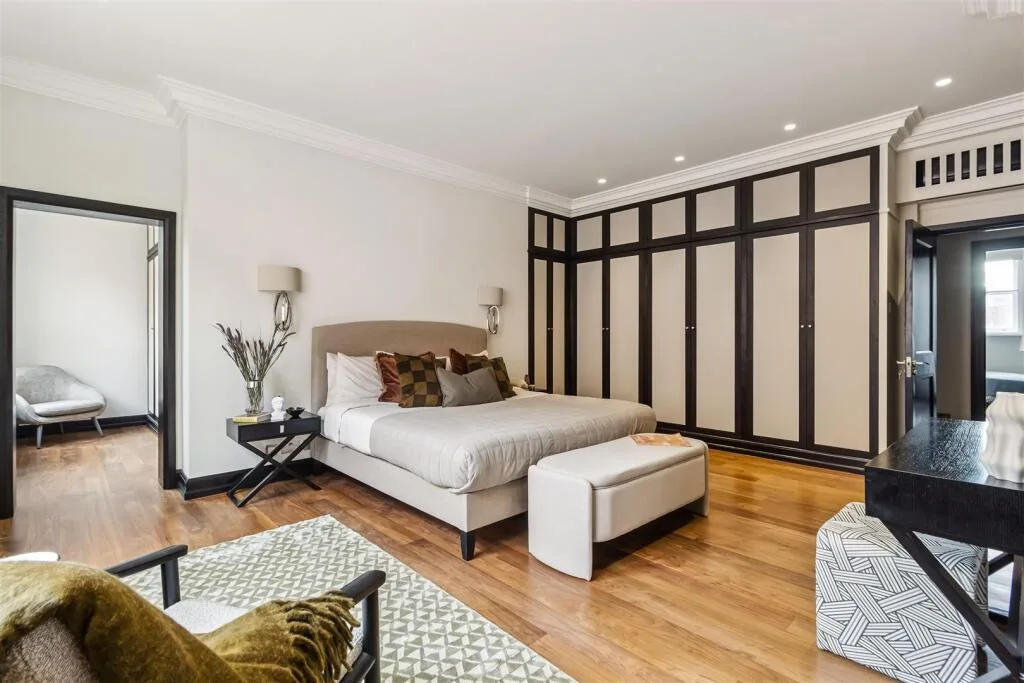 5 bedroom apartment for rent