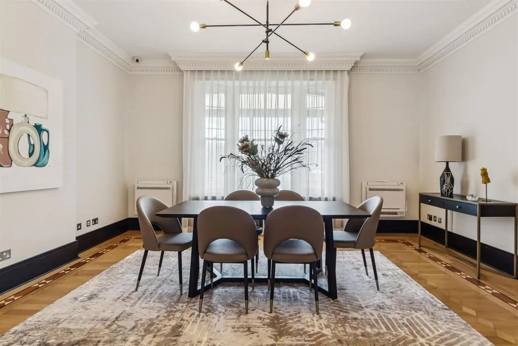 5 bedroom apartment for rent