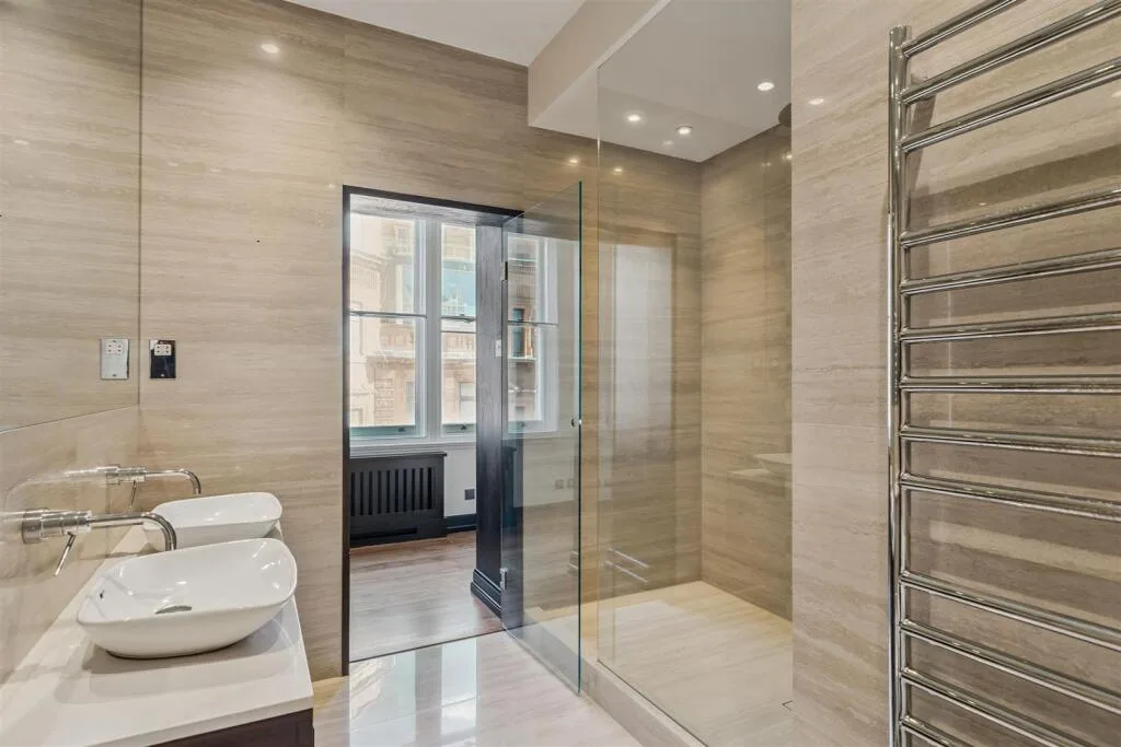 5 bedroom apartment for rent