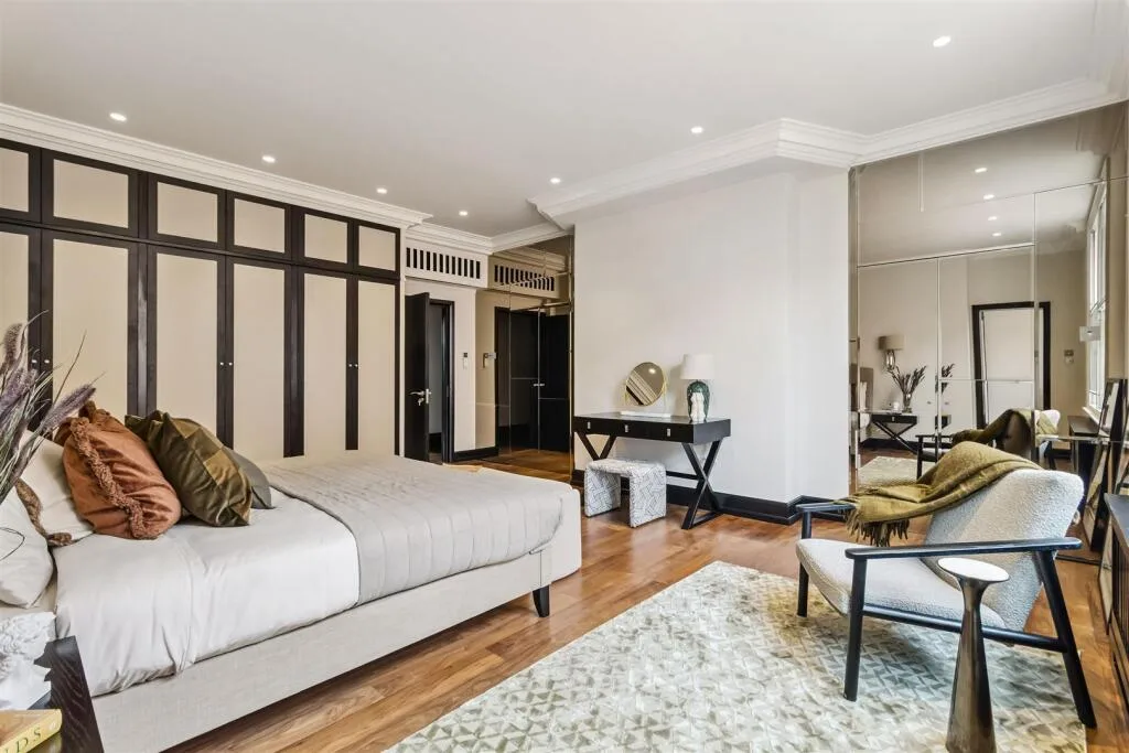 5 bedroom apartment for rent