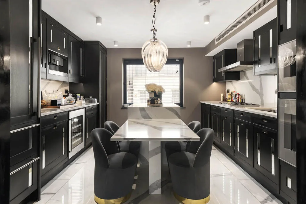 4 bedroom apartment for rent