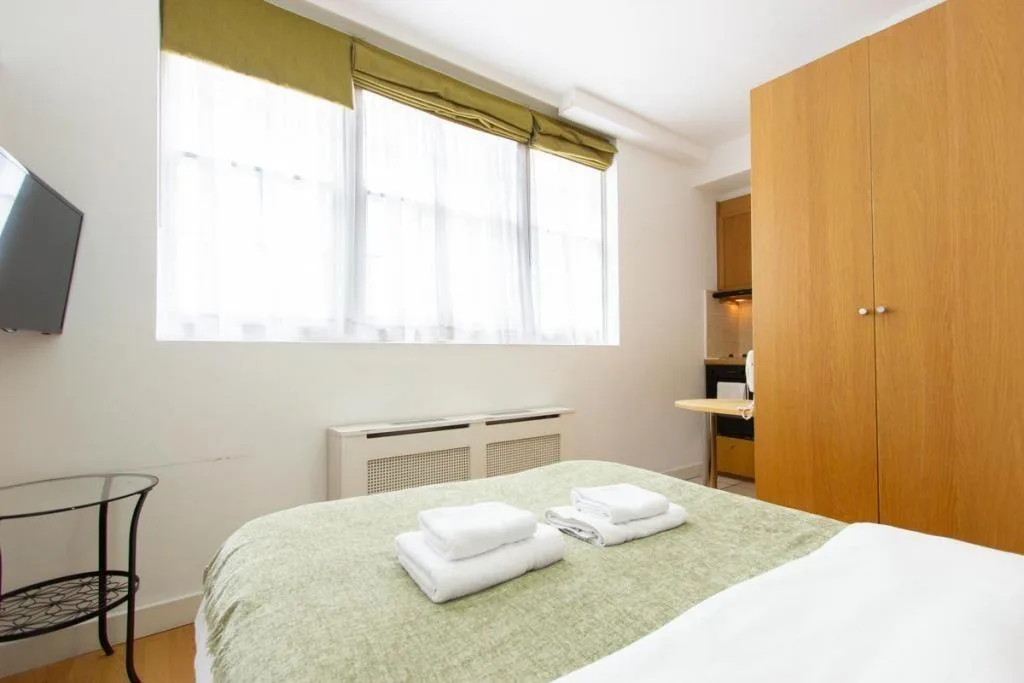 Studio flat for rent