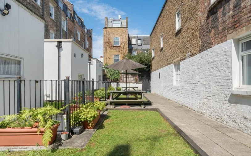 Studio flat for rent