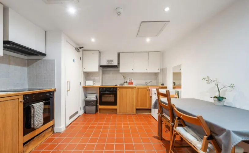 Studio flat for rent
