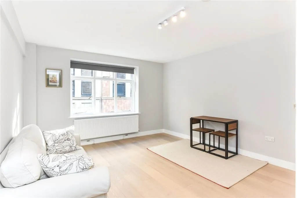 Studio flat for rent