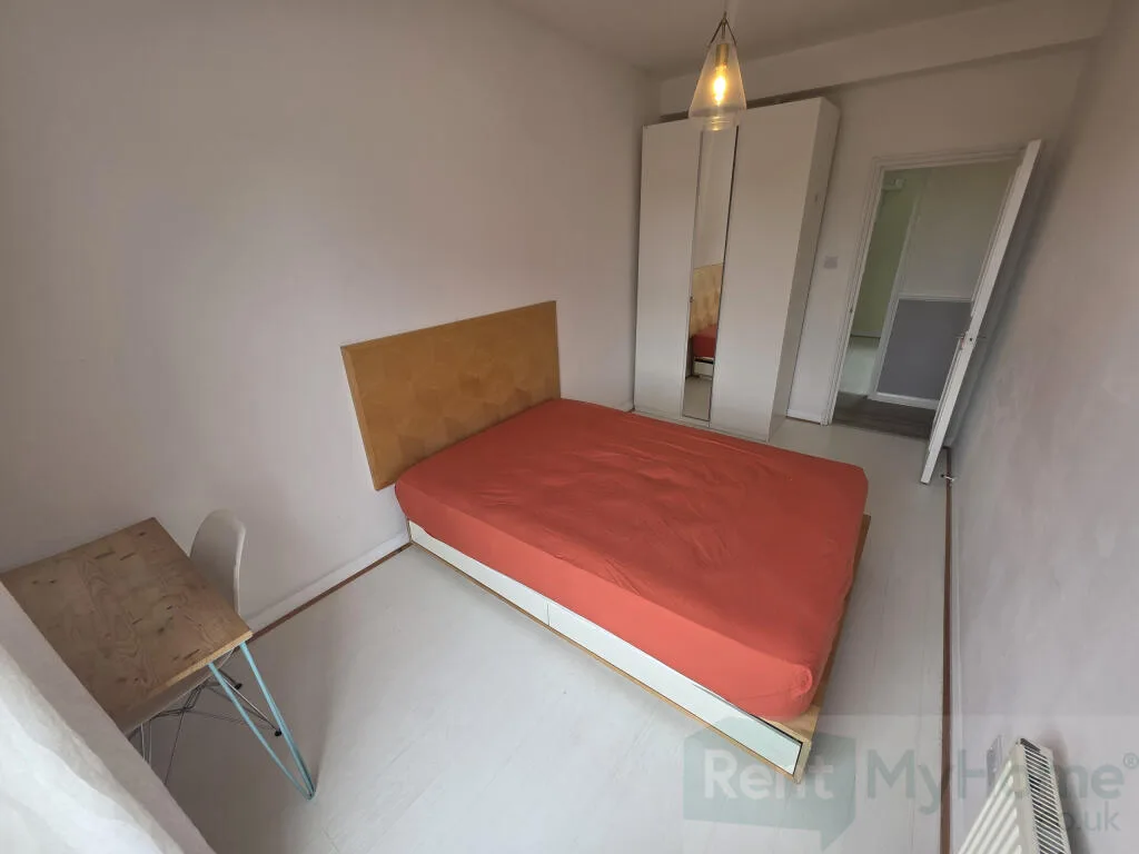 2 bedroom flat for rent