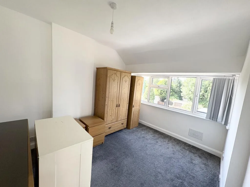 3 bedroom semi-detached house for rent