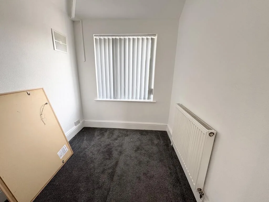 3 bedroom semi-detached house for rent