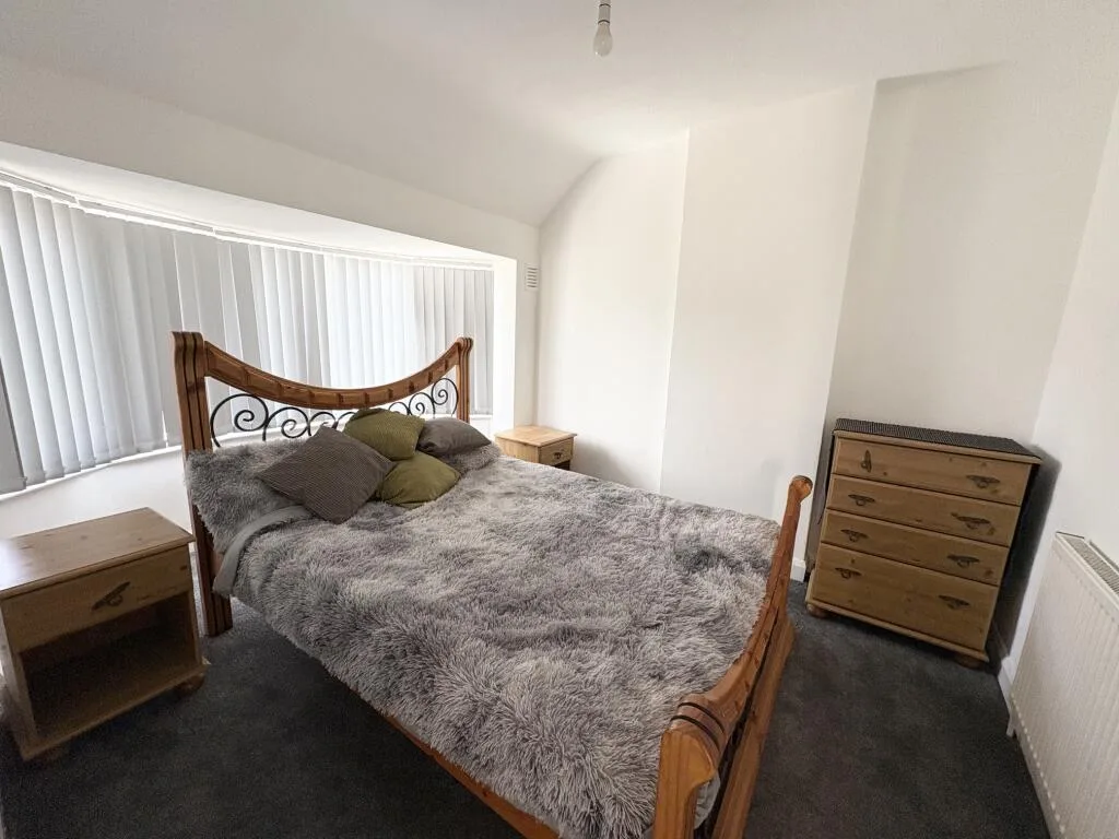 3 bedroom semi-detached house for rent
