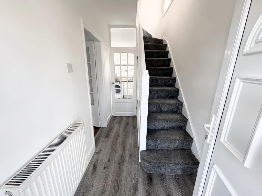 3 bedroom semi-detached house for rent