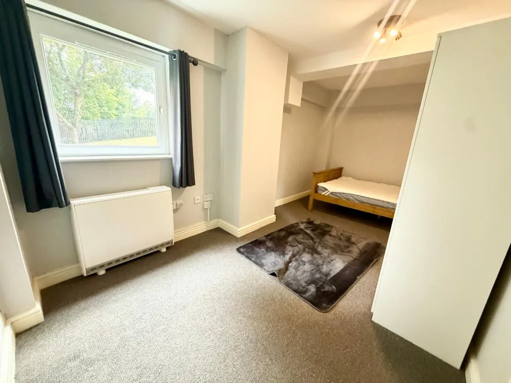 2 bedroom ground floor flat for rent