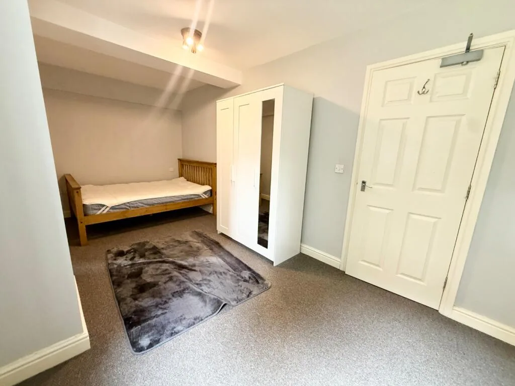 2 bedroom ground floor flat for rent