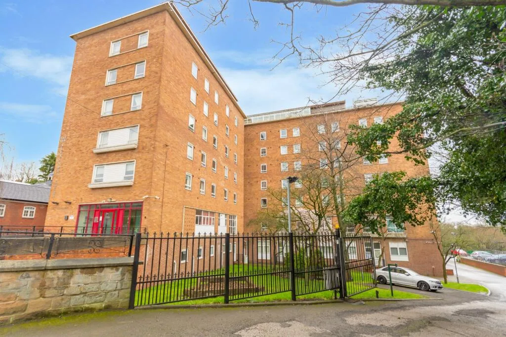 2 bedroom ground floor flat for rent
