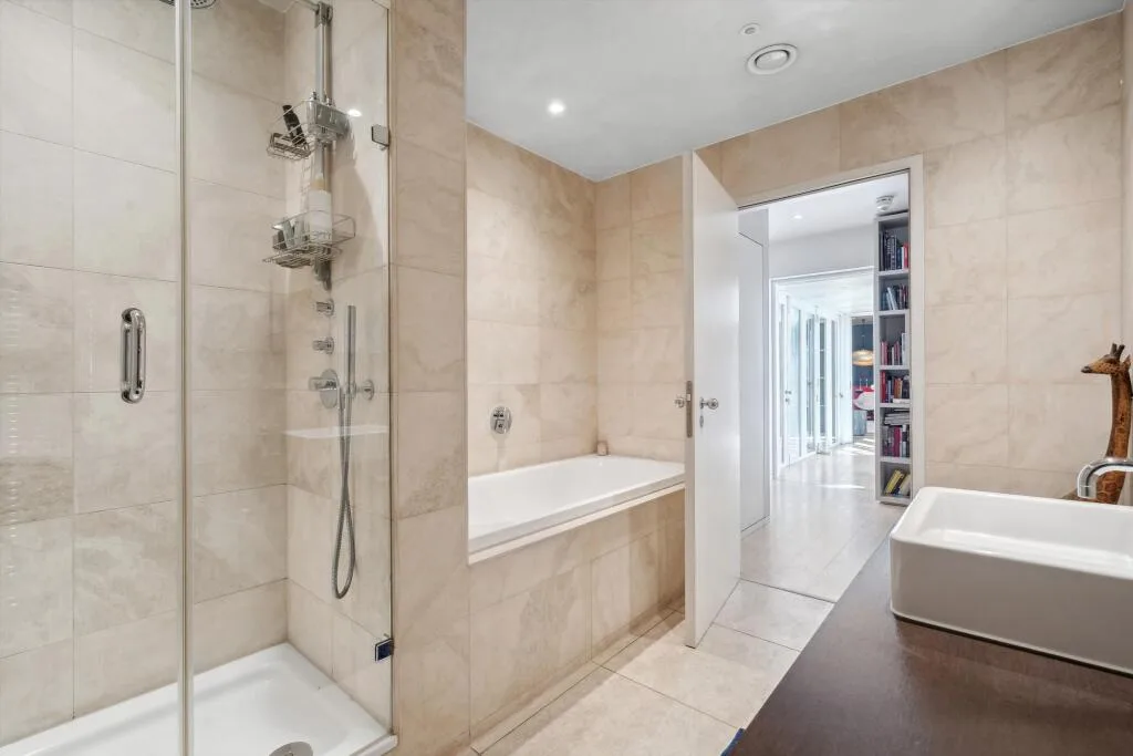 3 bedroom flat for rent