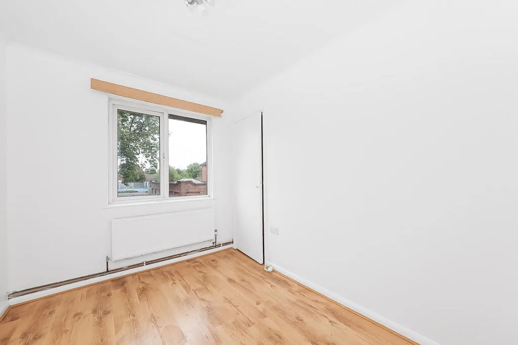 2 bedroom maisonette for rent