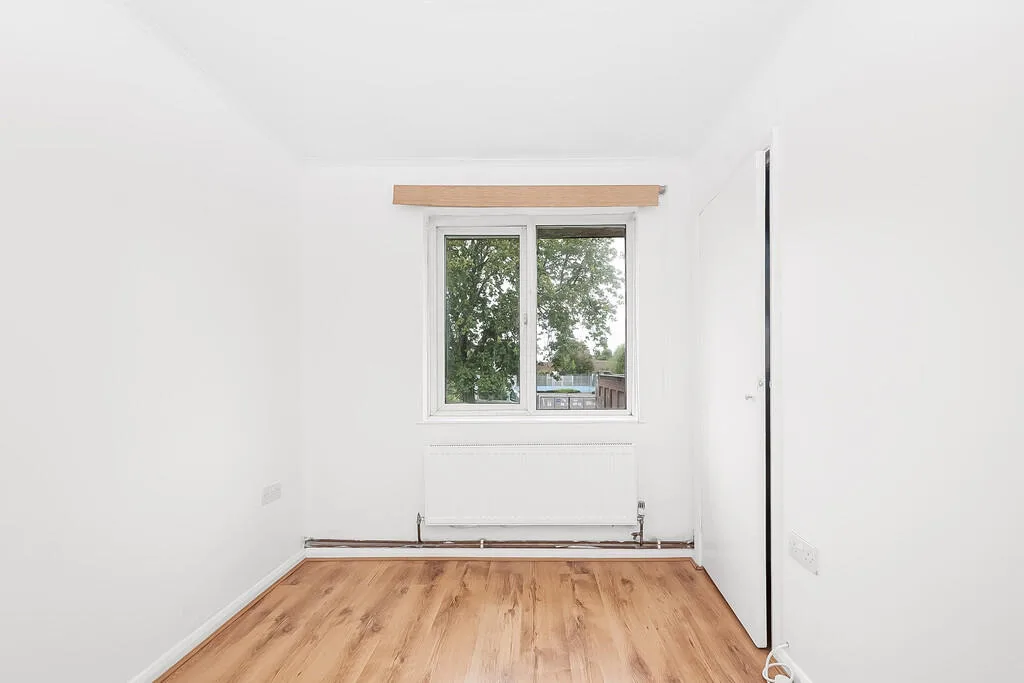 2 bedroom maisonette for rent