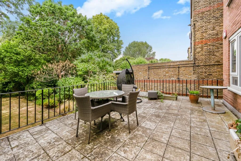 2 bedroom flat for rent